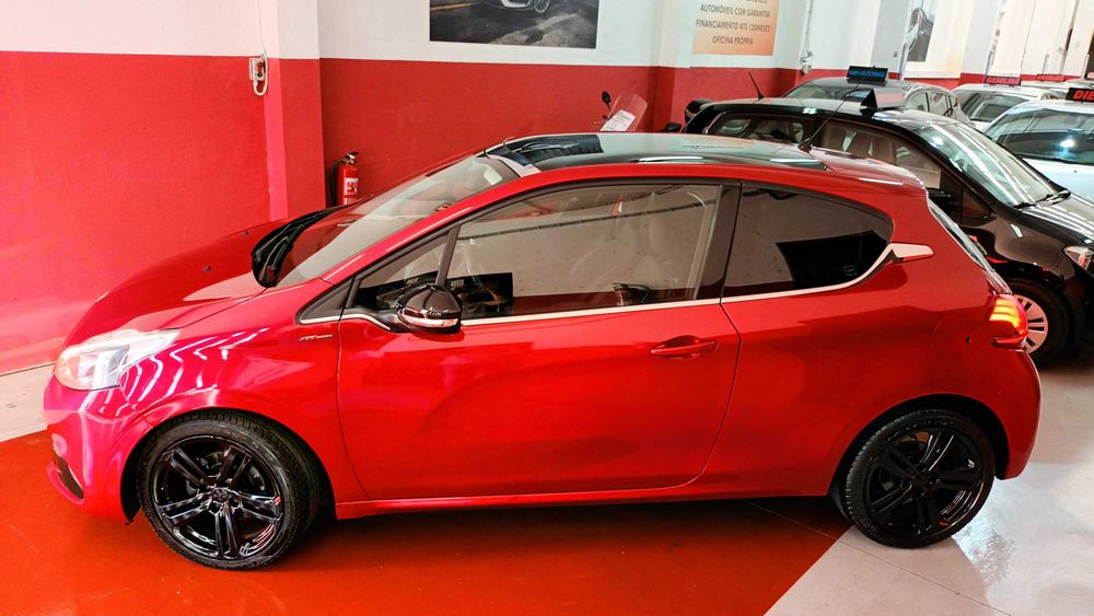 Peugeot 208 1.2 PureTech GT Line
