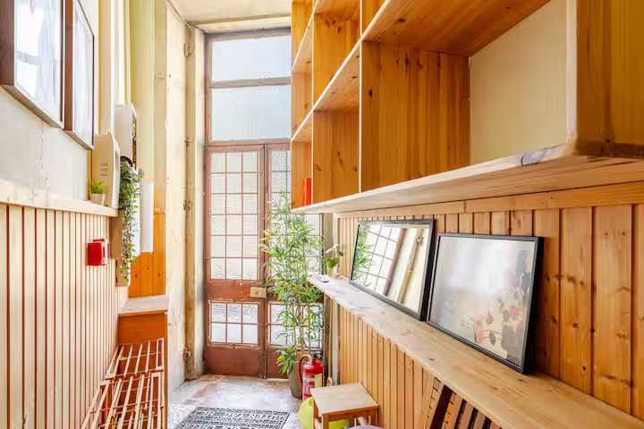 Quarto Vermelho para Arrendar ao Heroismo