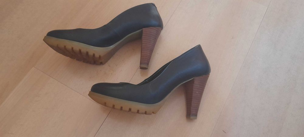 Sapatos de senhora 37