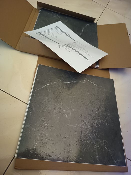 22 Placas pvc fortes autocolantes. Só hoje!