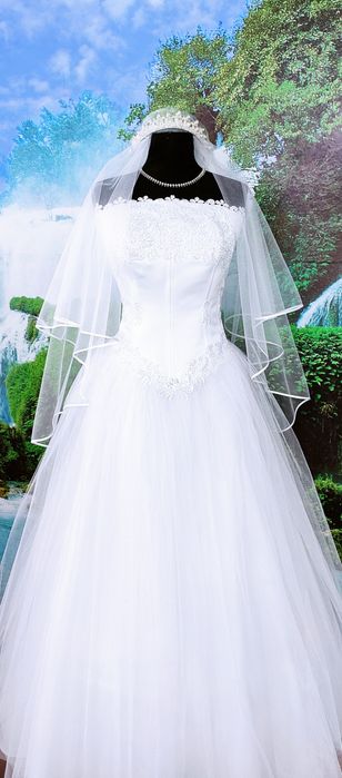 Вісільна сукня ВЕЛИКОГО розміру від 50 - 54  розмір . РОЗПРОДАЖ.