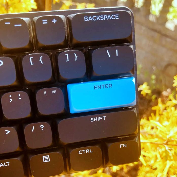Epomaker Carbon60 Low Profile - klawiatura z wlókna węglowego
