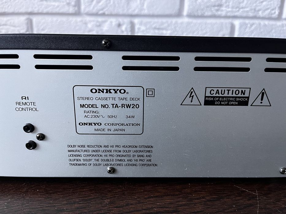 Stereo Cassette Tape Deck RI.  ONKYO  TA-RW20.