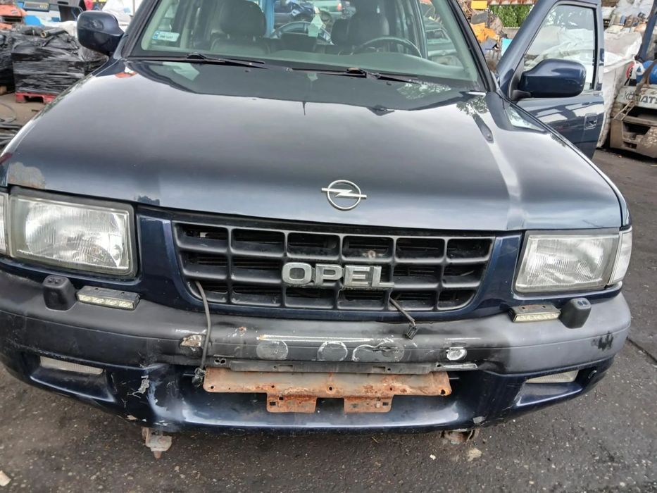 Opel Frontera 2001 rok Zderzak, maska, lampy, błotnik lewy.