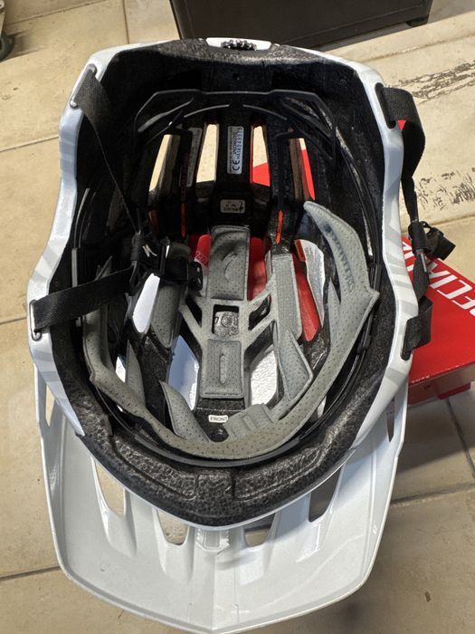 CAPACETE DE CICLISMO SPECIALIZED AMBUSH