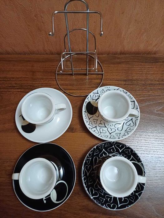 Кофейный сервиз на подставке (4 персоны)