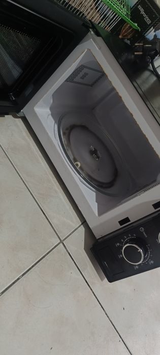 Microondas para peças.