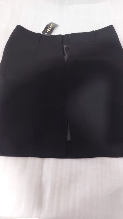 Спідничка чорна нова