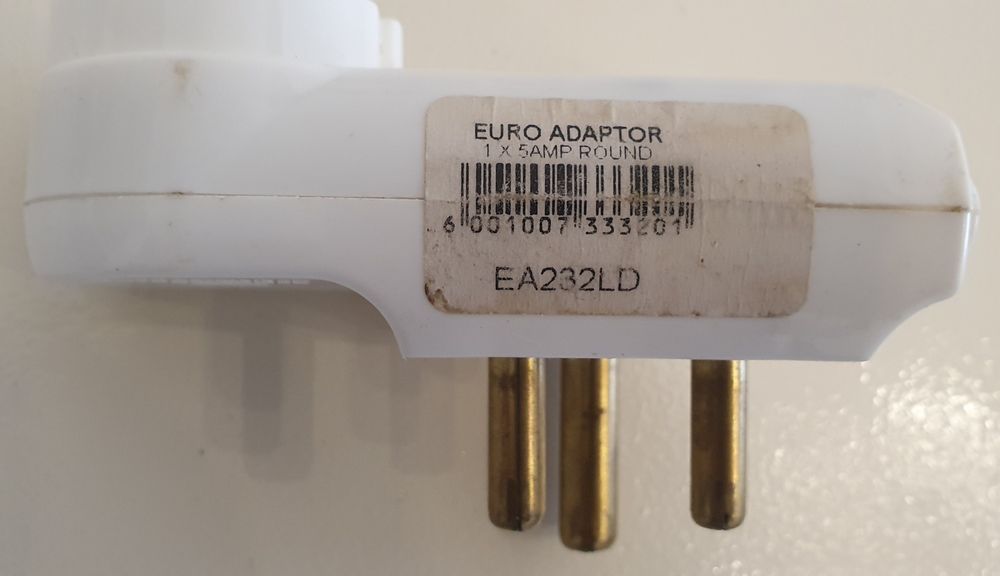 Travel Adapter464034392368762882