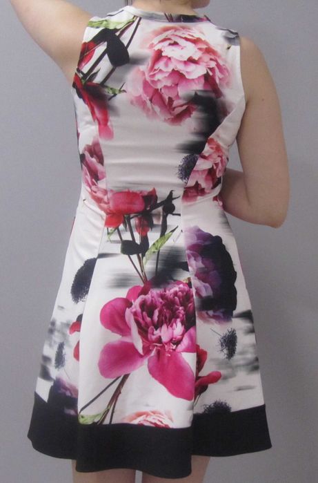 Плаття літнє розмір M (44)