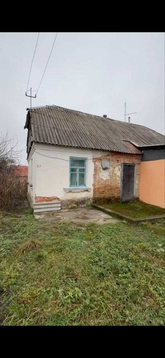 Продаж половини будинку Корнин
