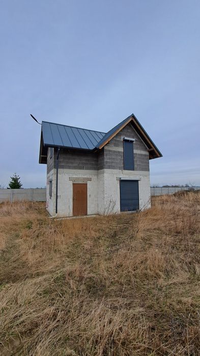 Dom w stanie surowym zamkniętym