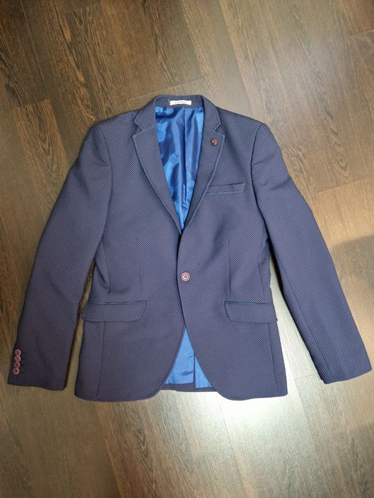 Піджак чоловічий розмір S