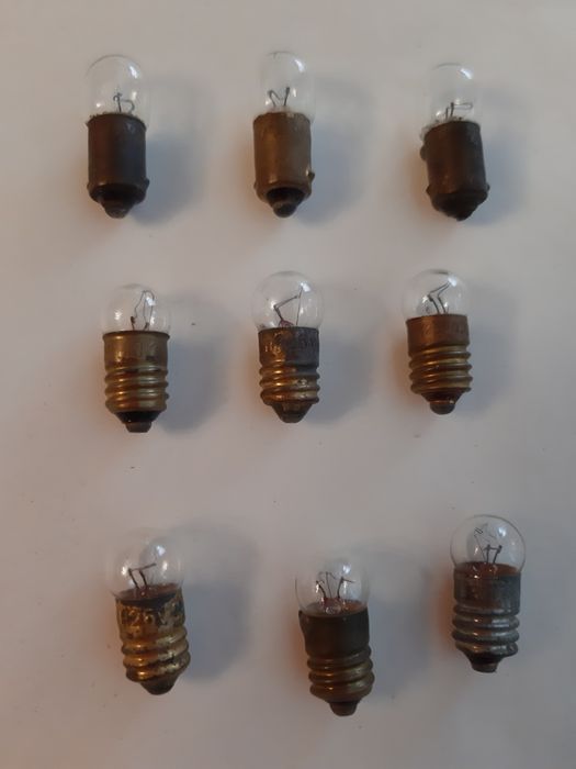 Продам Лампочки маленькие на 26 V