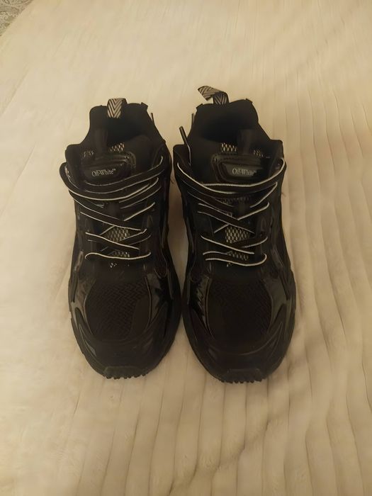 Sapatilhas Off-White "Be Right Back" Pretas Tamanho 40
