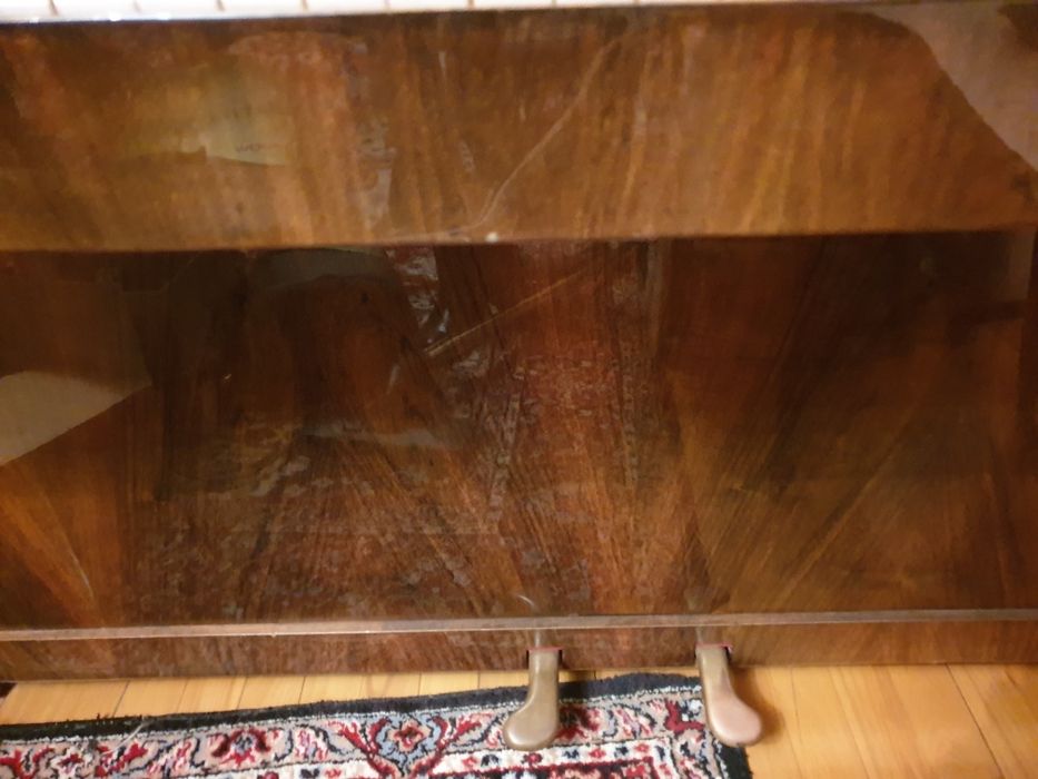 Пианино Красный октябрь