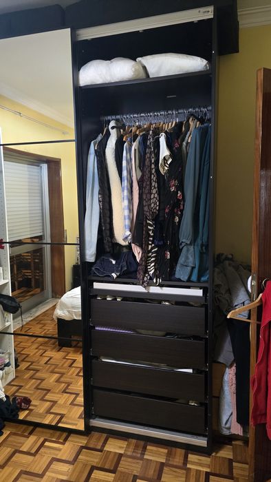 Roupeiros / Armários