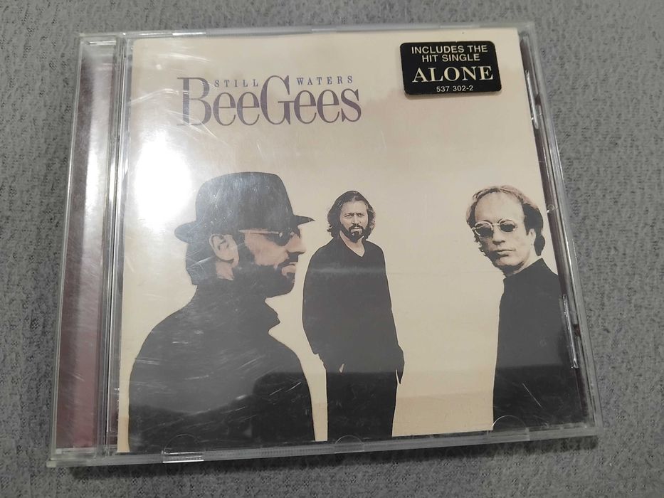 Bee Gees  Alone em cd