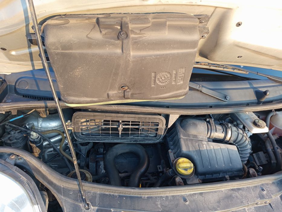 Opel Vivaro 2.0 CDTI 2013 grudzień primastar trafic