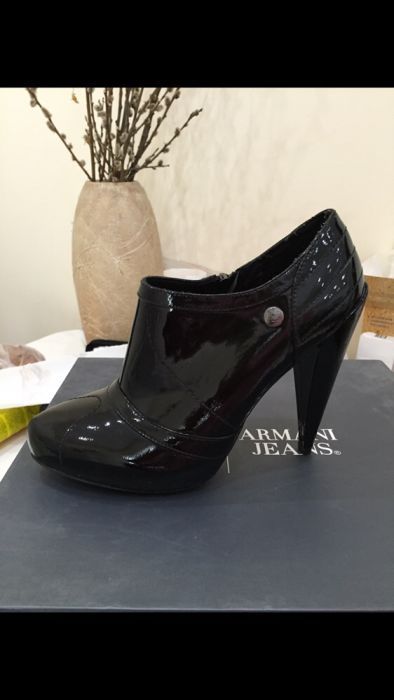 Armani новые ботильоны 38 р