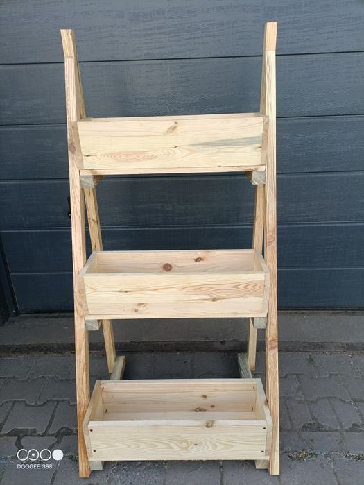 Kwietnik drewniany kaskadowy