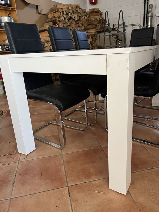 Mesa extensivel + 6 cadeiras