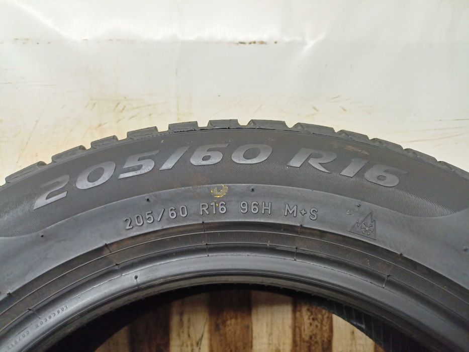 Pirelli SottoZero 3 205/60/16 2024r 96H 2x8,1 2x7,8mm JakNowe (5268)
