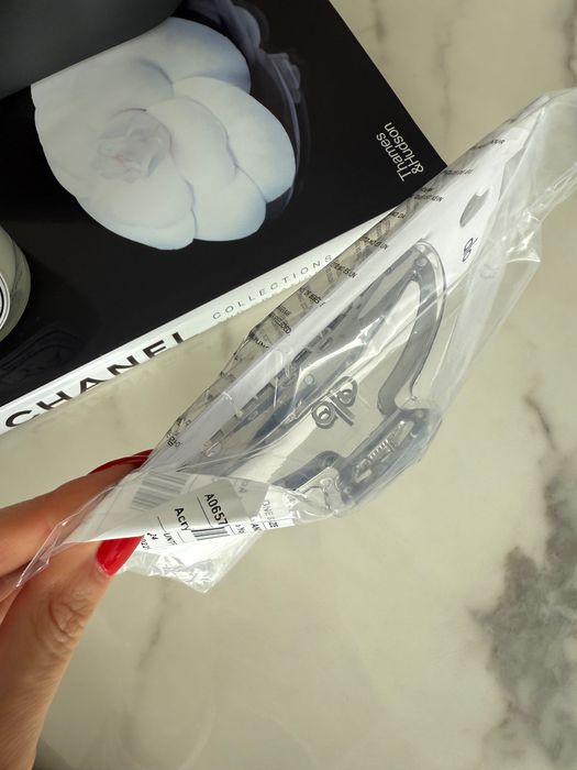 Alo yoga airbrush leggings crew neck camisola new novo hair clip