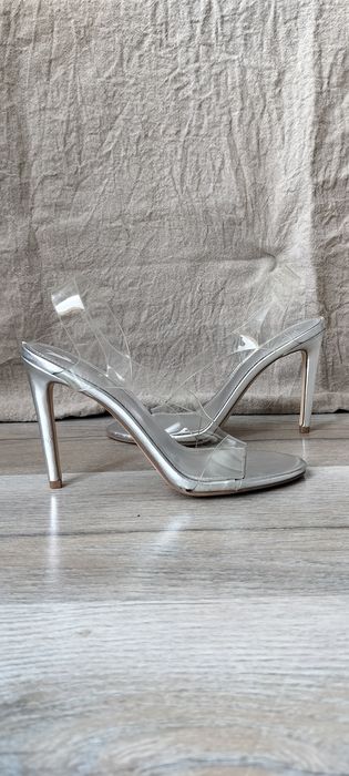 Szpilki sandały srebrne GUESS r. 39 Nowe bez metki
