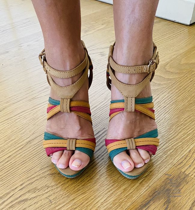 Sandálias de tiras