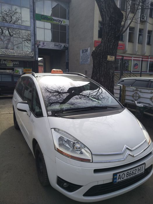 Послуги таксі , перевозка пасажирів