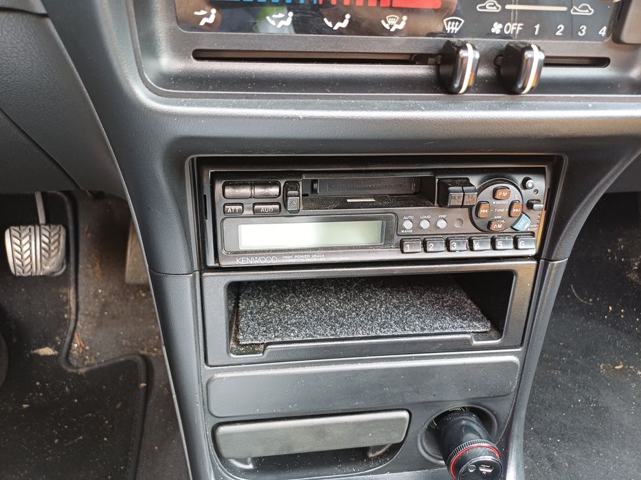 Mazda coupé 323   1.3 o Ano 1996 venda para peças