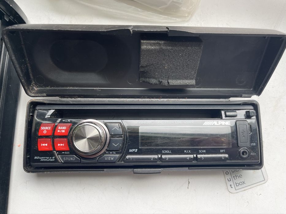 Автомагнітола Alpine CDE-120 RR