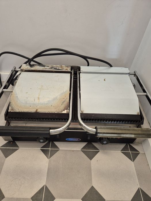 Professional Grill machine