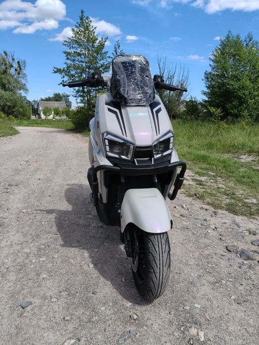 Електроскутер Корсо Kano 2000W 30AH72V  літій залізо фосфат