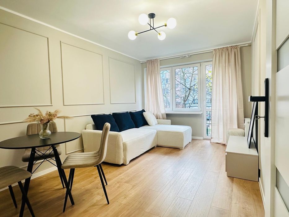 Rezerwacja! Blisko Politechniki/Mieszkanie Bema / Parter / 4 pokoje