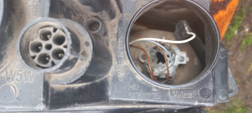 Фари для автомобіля