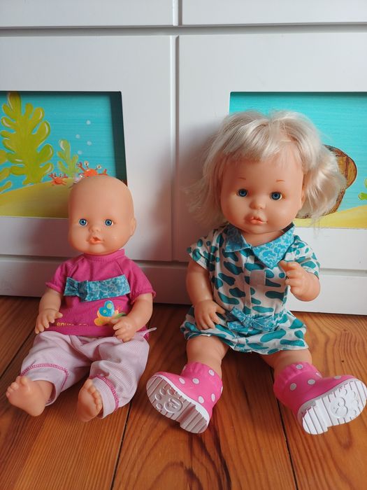 Carrinho Nenuco com duas bonecas