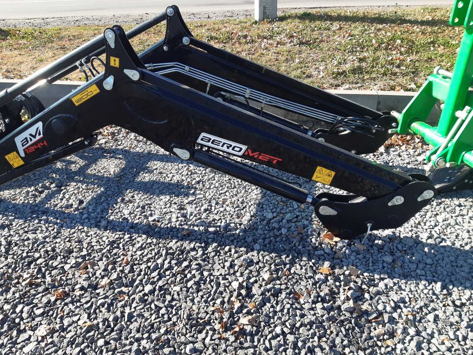 Навантажувач Beromet BM 1244 погрузчик фронтальний на трактор мтз юмз