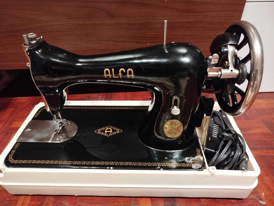 ALFA Sewing Machine, Model 20 [Portable], with Instruction Manual