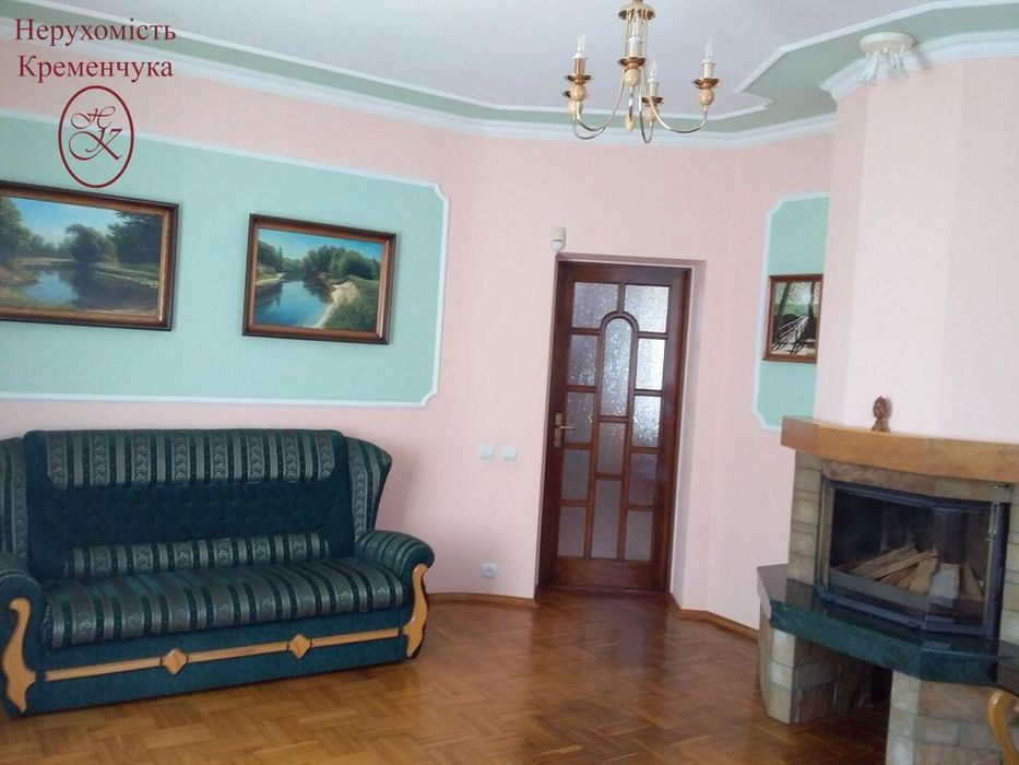 Продаж 3-поверхового будинку біля лісу та річки