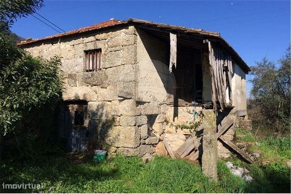Moradia T0 para venda