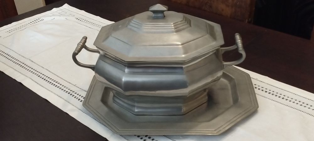 Terrina de estanho449117198326835201
