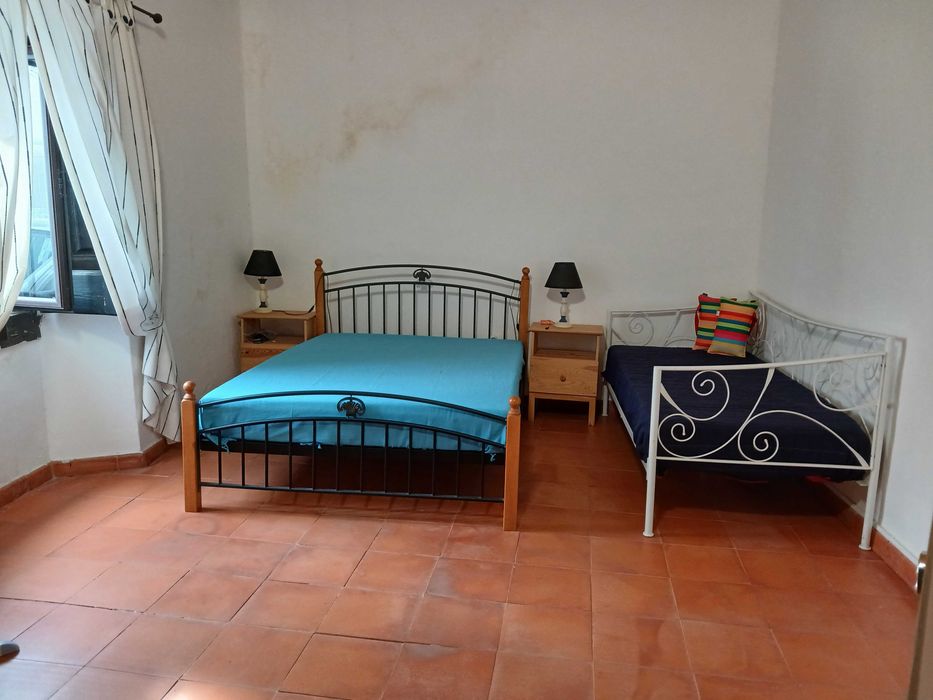 Vende se camas usadas