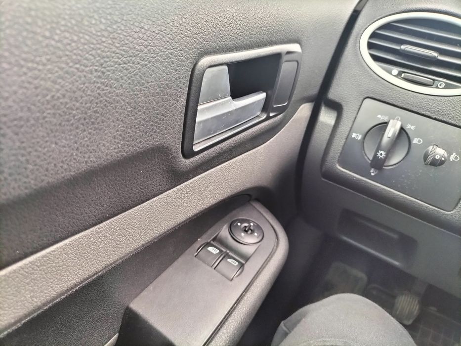 Sprzedam Forda Focusa MK2