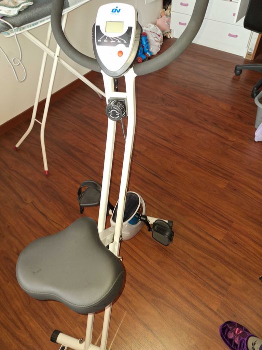 Bicicleta estática dobrável Tron