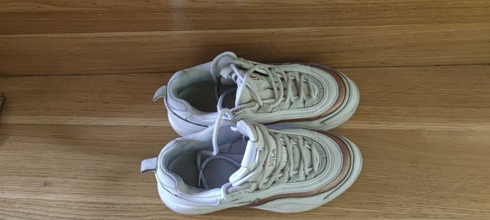 Jak nowe Fila 35 buty sportowe adidasy dla dziewczynki