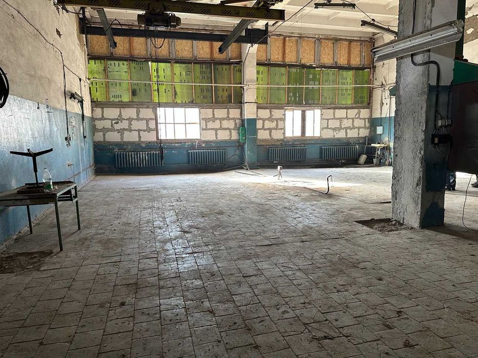 Здається в оренду виробниче приміщення 200 м2