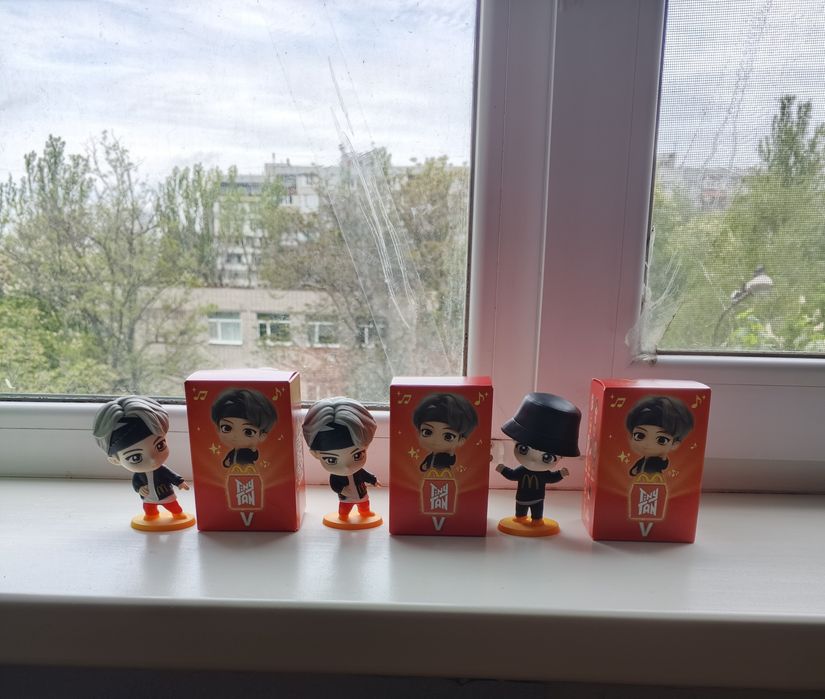Фигурки Bts and McDonalds