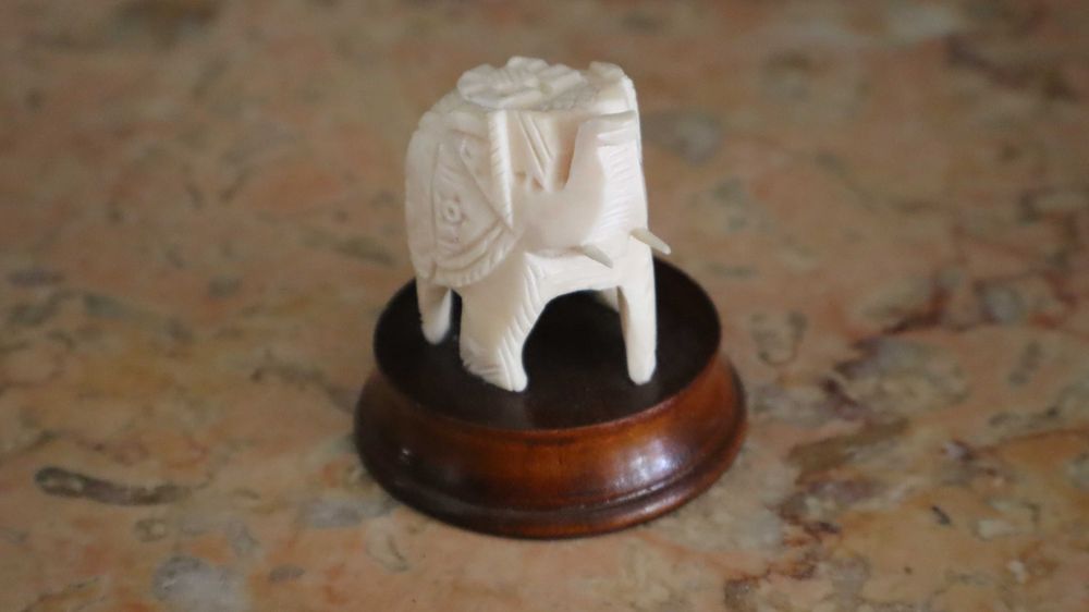 Escultura de Elefante  - Osso